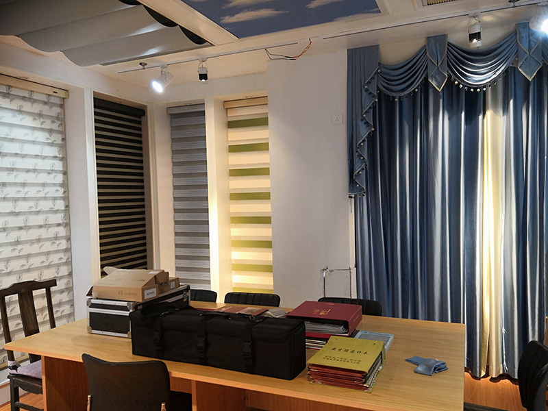 恒之发样品展览间.jpg