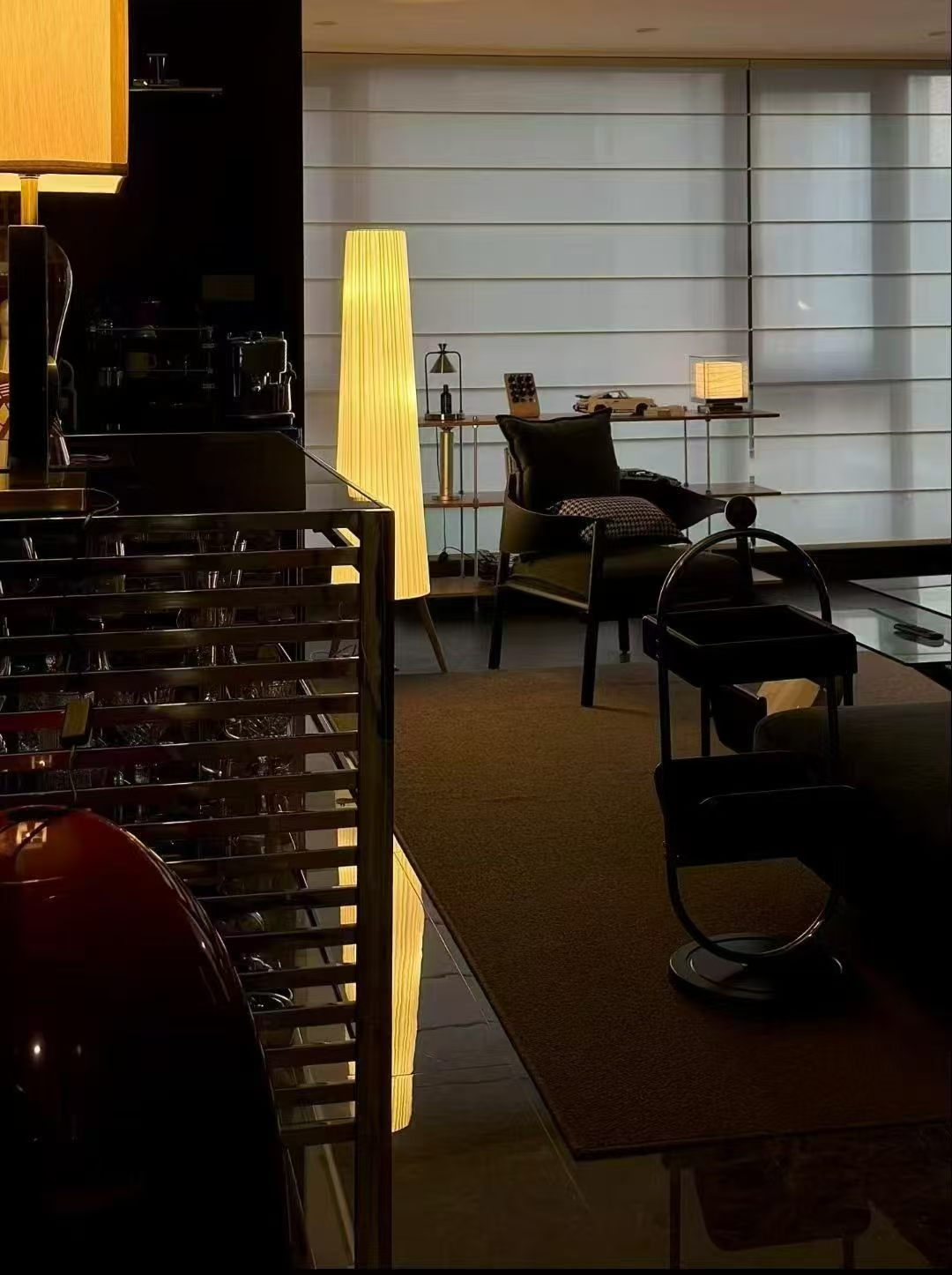 餐厅罗马帘样式
